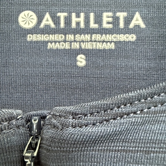 Athleta Pacifica wrap front top size small - Picture 4 of 8